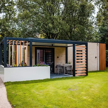 In Veluwe Peaceful Retreat * Voorthuizen